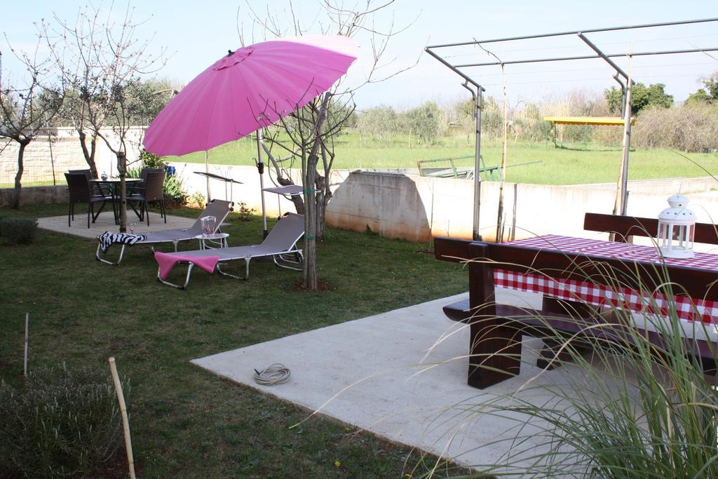 Apartments Villa Lili Umag Extérieur photo